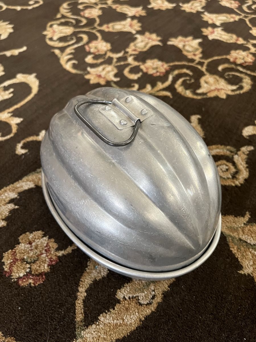 Two Piece Aluminum Bread/Christmas Pudding Mold - Dual Handled