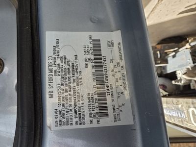 2004 FORD CROWN VICTORIA LX