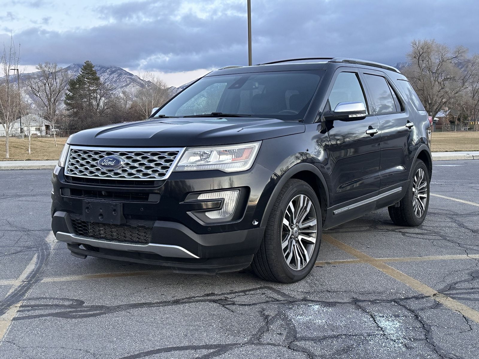 2017 FORD EXPLORER Platinum