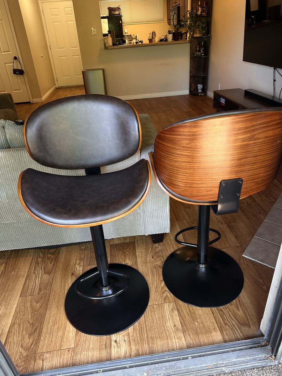 2 Adjustable Faux Leather Bar Stools