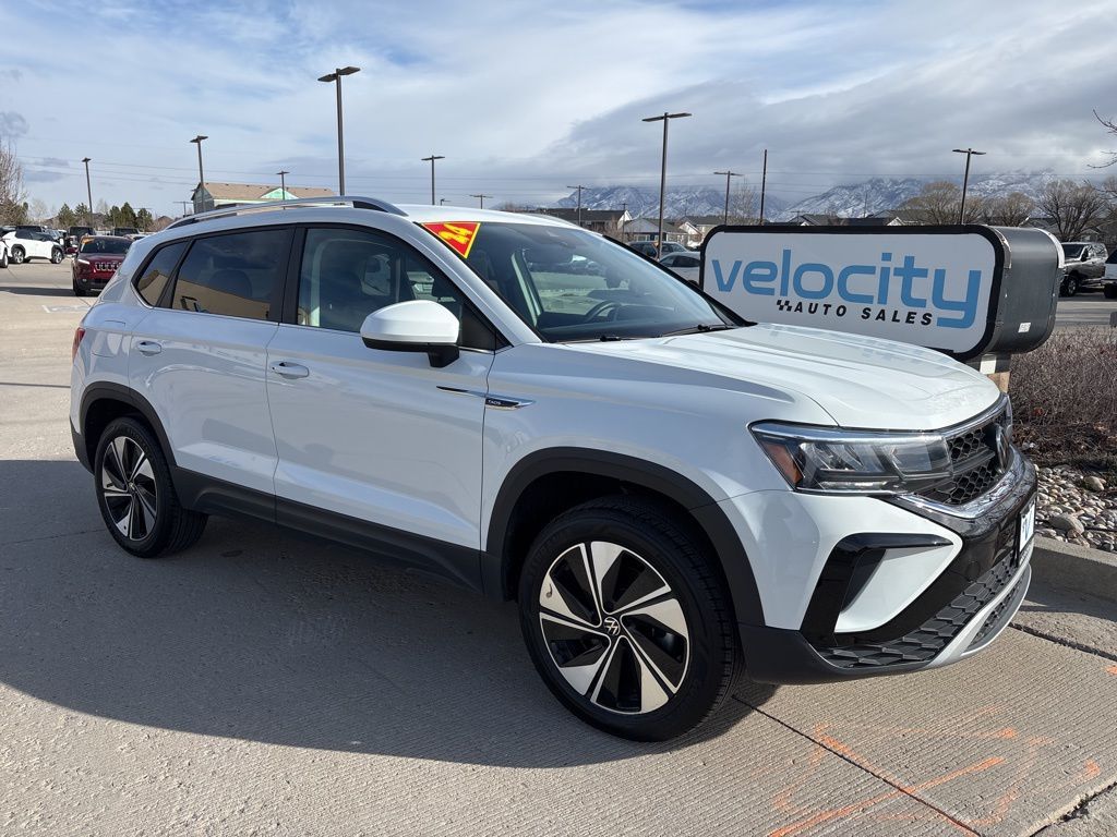 2024 Volkswagen Taos SE 4Motion