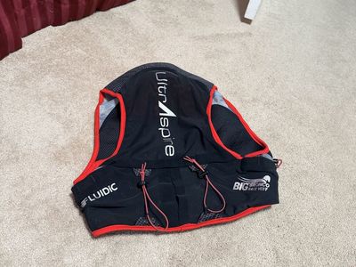 UltrAspire Big Bronco Race Vest