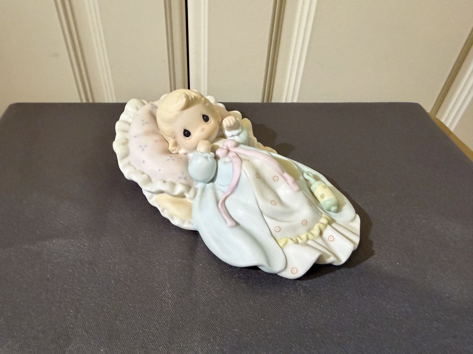 Precious Moments 'Dedicated To God' Figurine 1999 Enesco 488232 Baby
