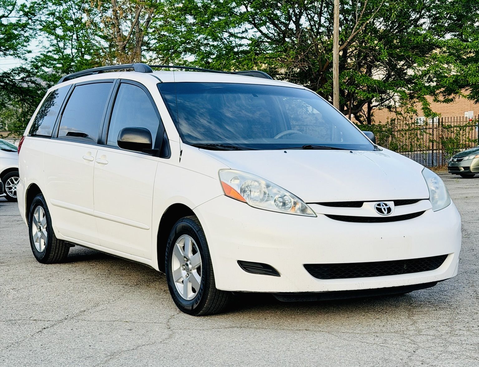 2008 TOYOTA SIENNA LE 7-Passenger