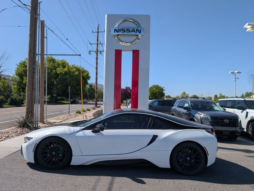 2020 BMW i8 Base