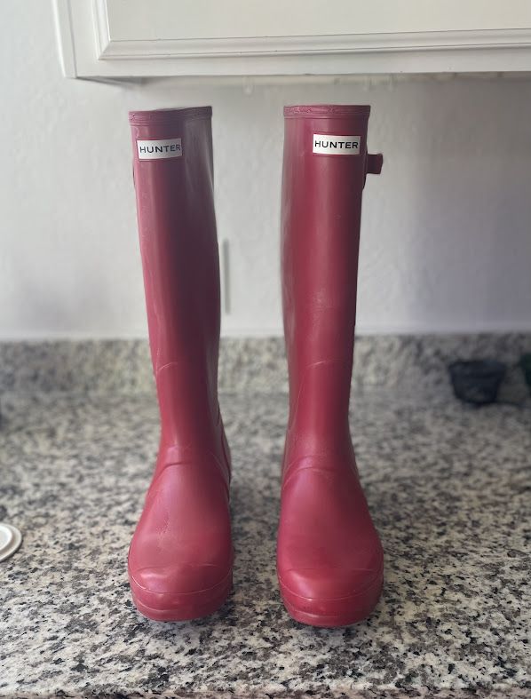 Hunter  Tall, Red, Rubber, Rain Boots size 11 women; size 10 men