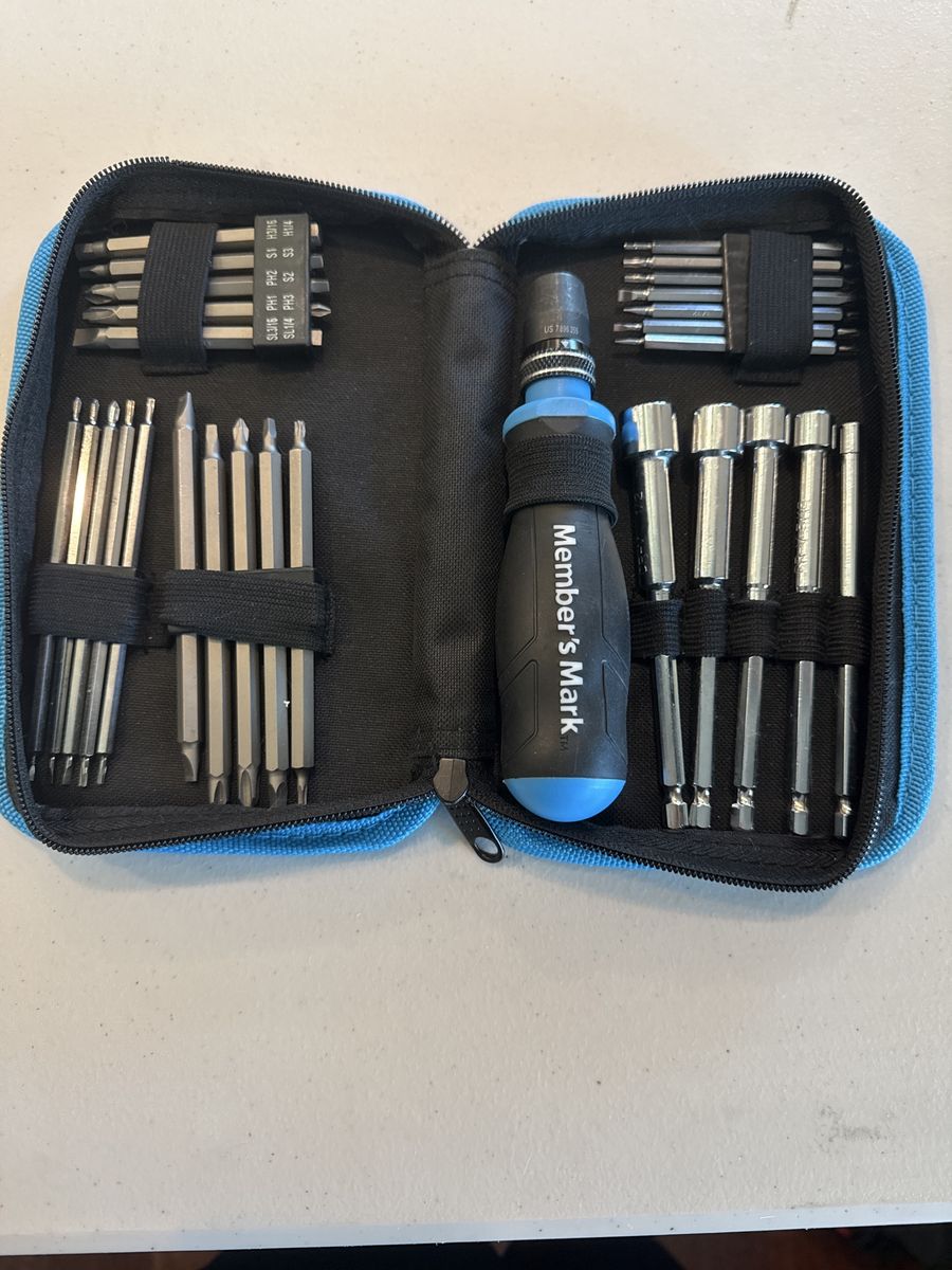 Member's Mark All-in-One Screwdriver Set with Assorted Bits & Case