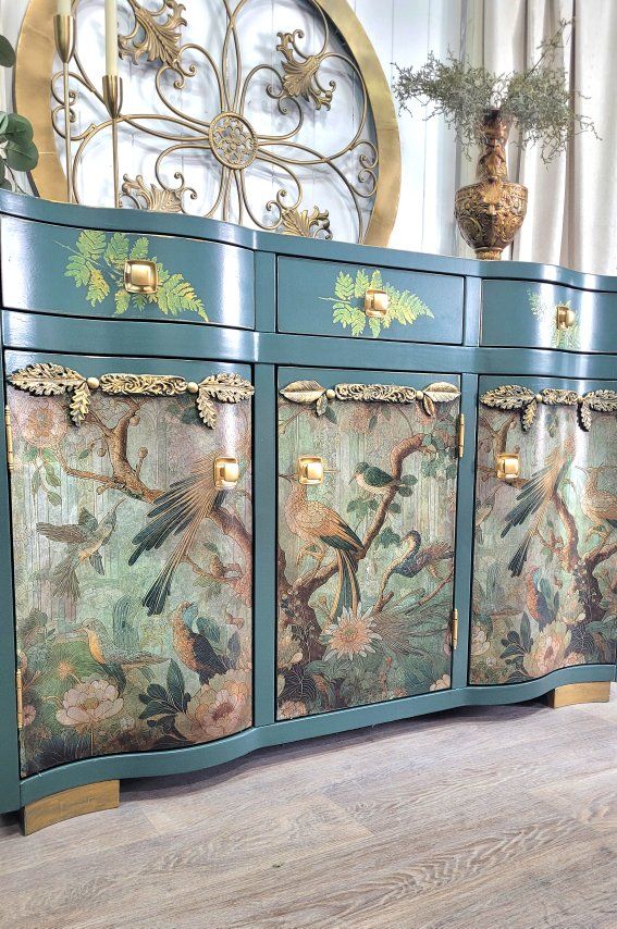 Serpentine green buffet