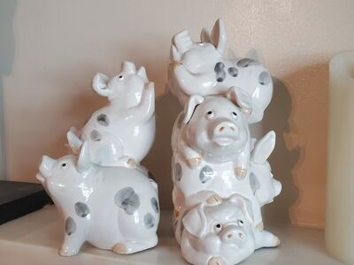 Bookends Fitz and Floyd Pig Pile Omnibus Japan