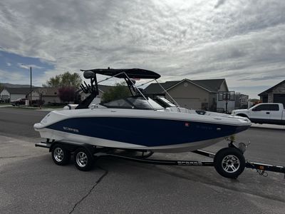 Scarab 215 HO Jet Boat with Wakeboard Tower, Bimini Top & Trailer