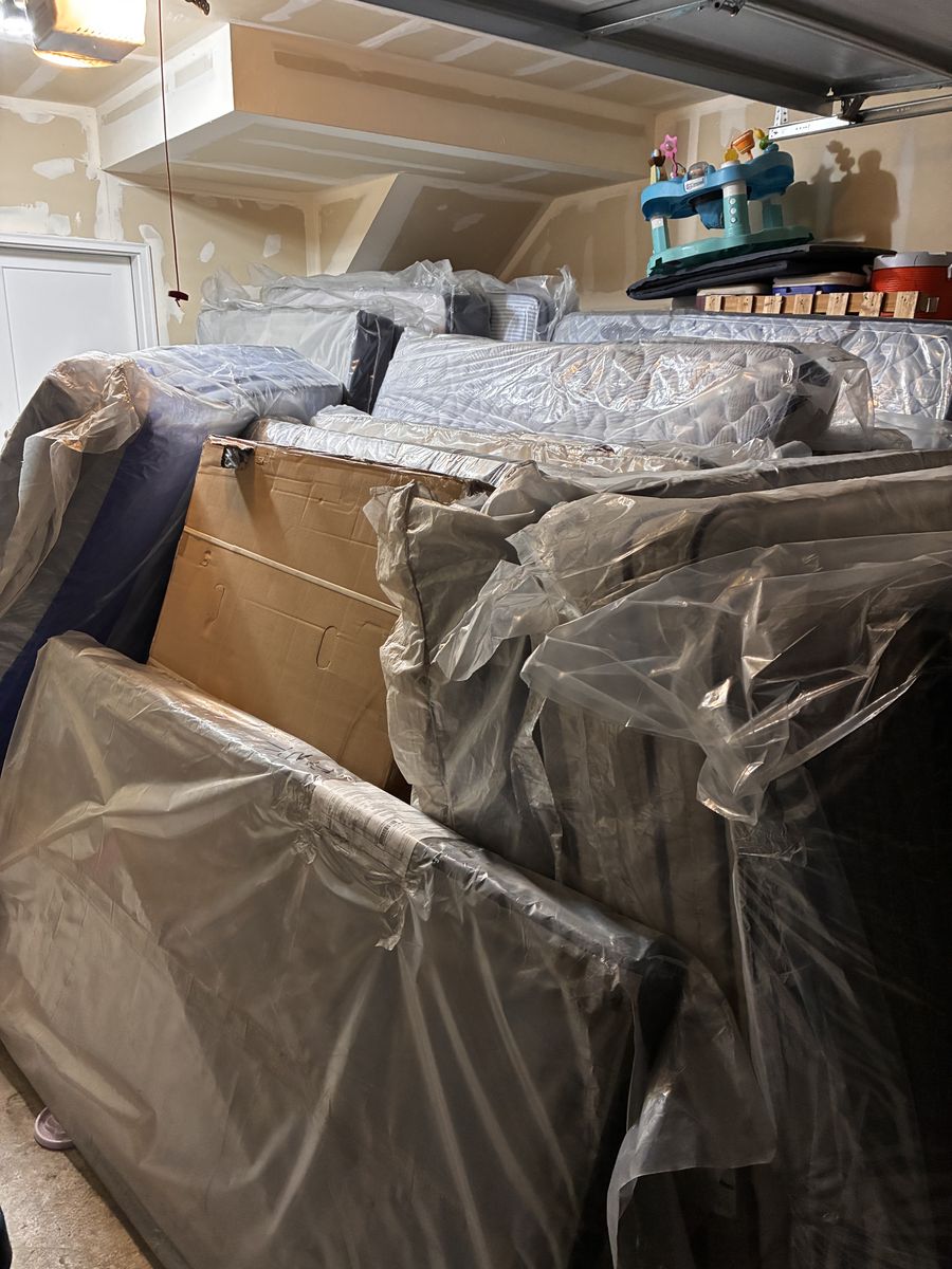 New Full/Twin Mattresses!Garage Sale Liquidation!