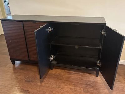 Credenza/media console/dresser