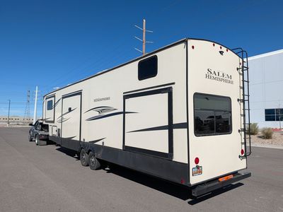 2020 Forest River Salem 5th wheel for auction!