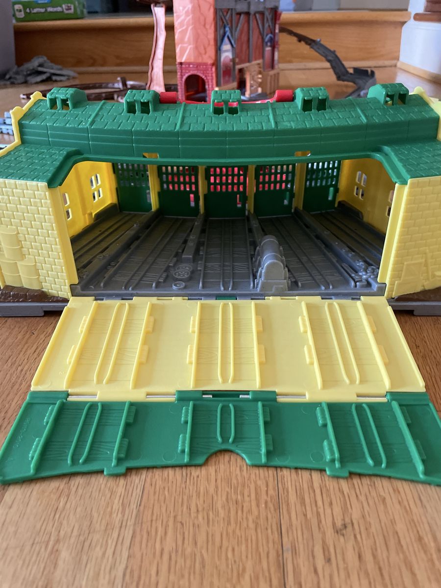 Main image 4