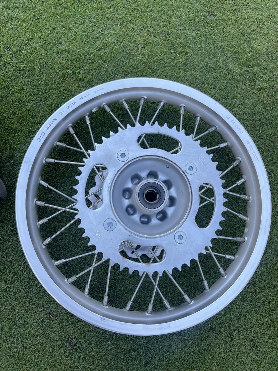 Main image 4