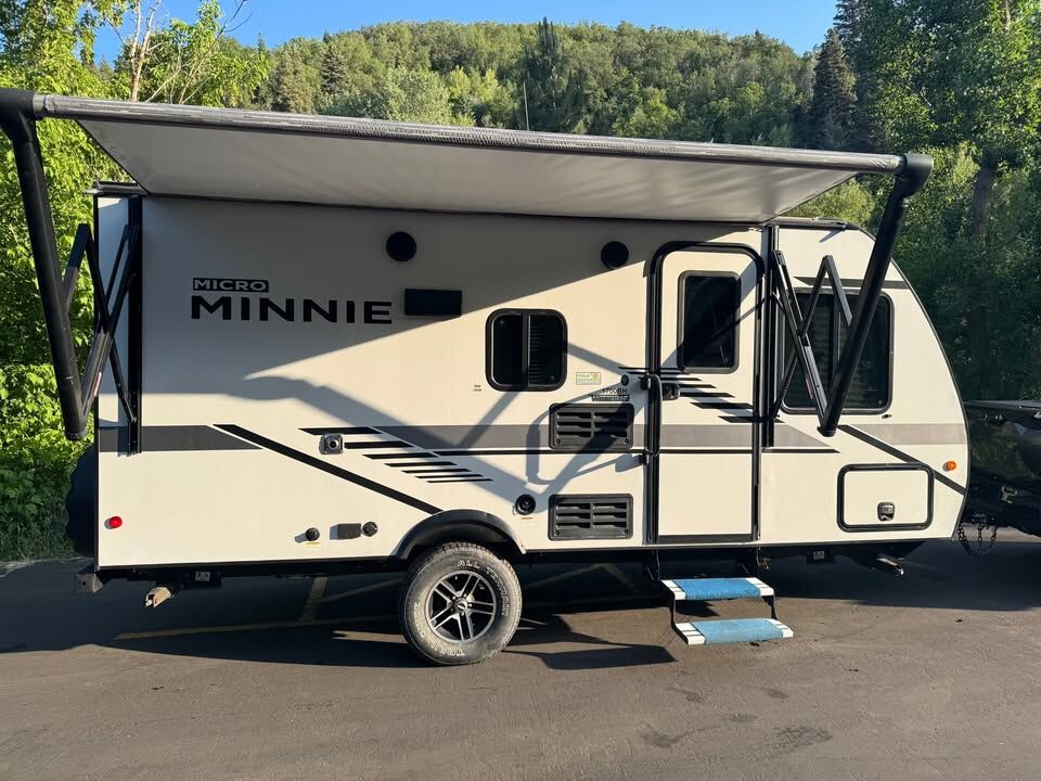 2021 Winnebago 1700BH with Upgrades