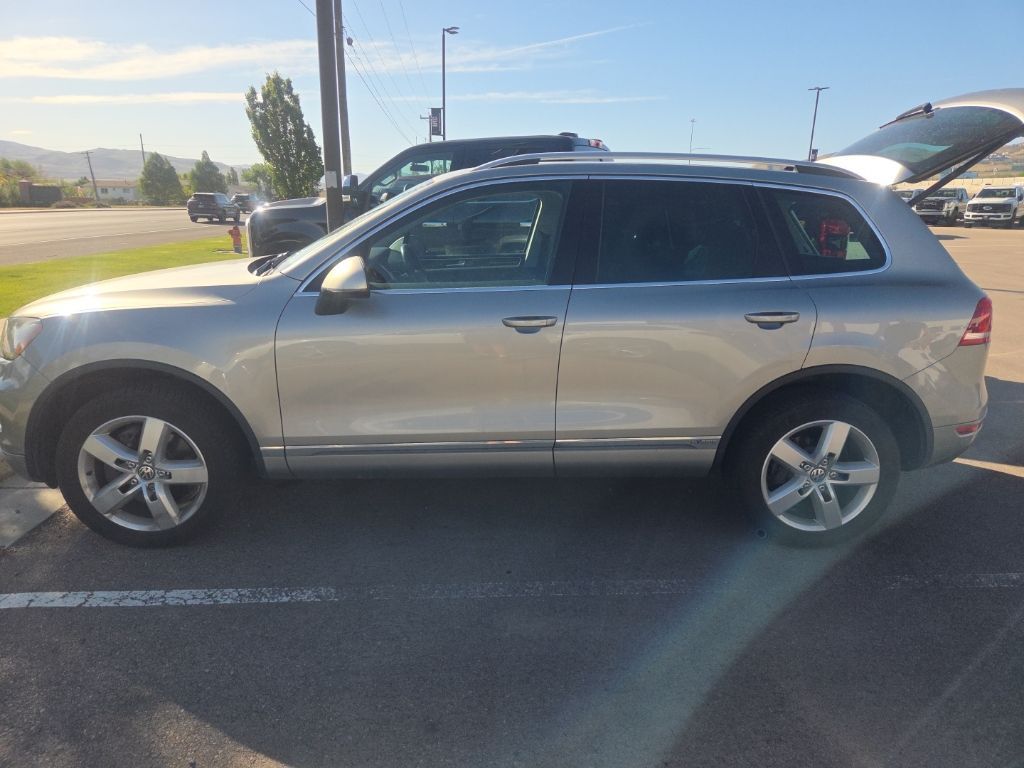 2011 Volkswagen Touareg Hybrid