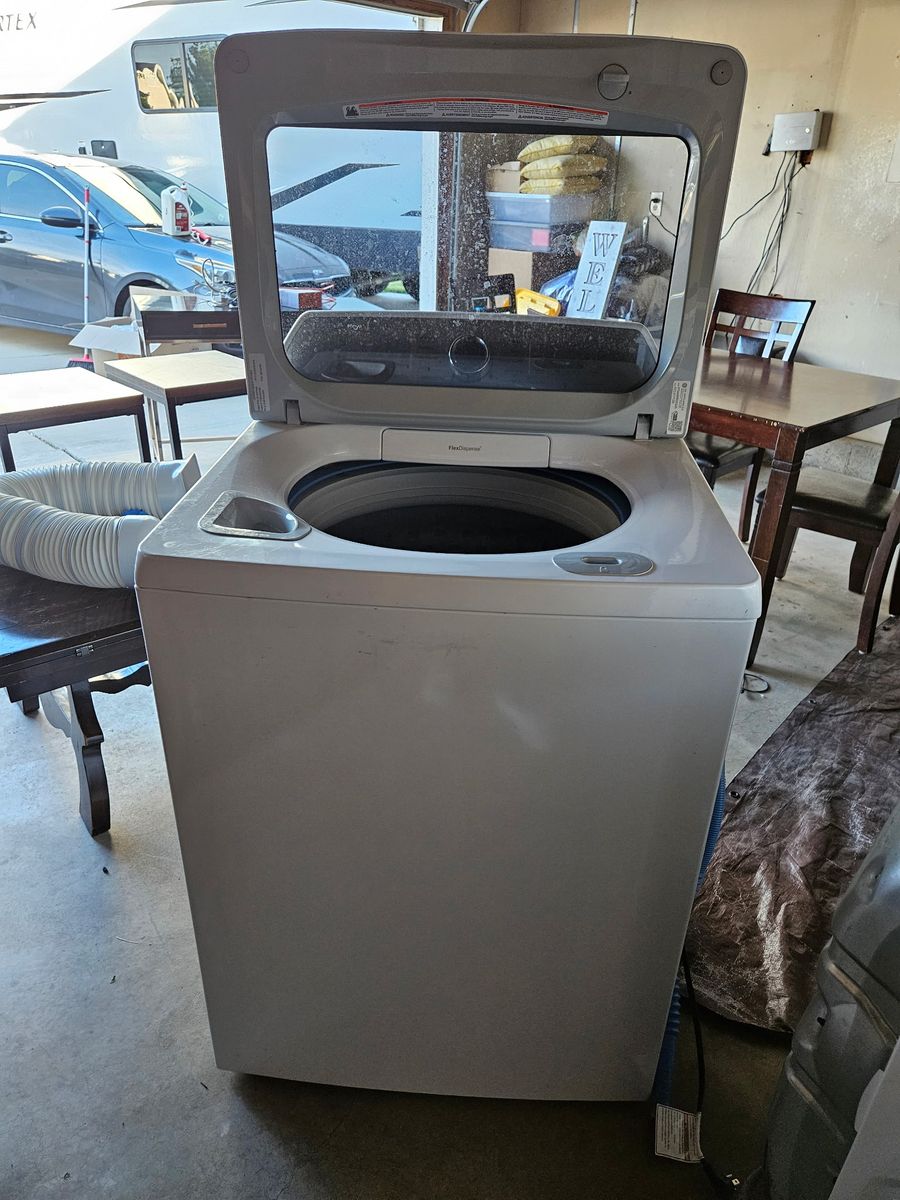 GE Top Load Washer 5.4 Cu. Ft.