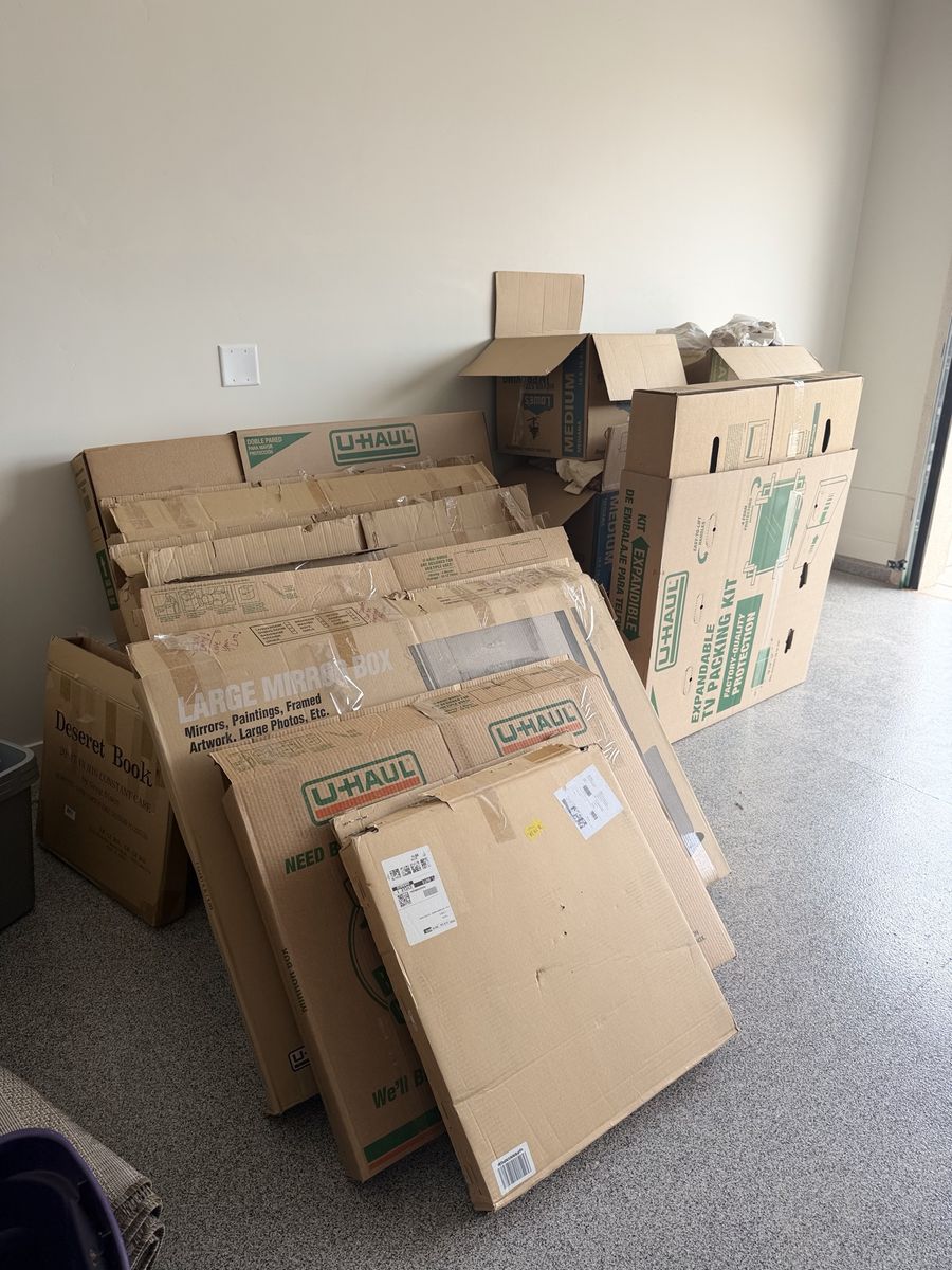 Assorted Cardboard Moving Boxes for pictures and goods 