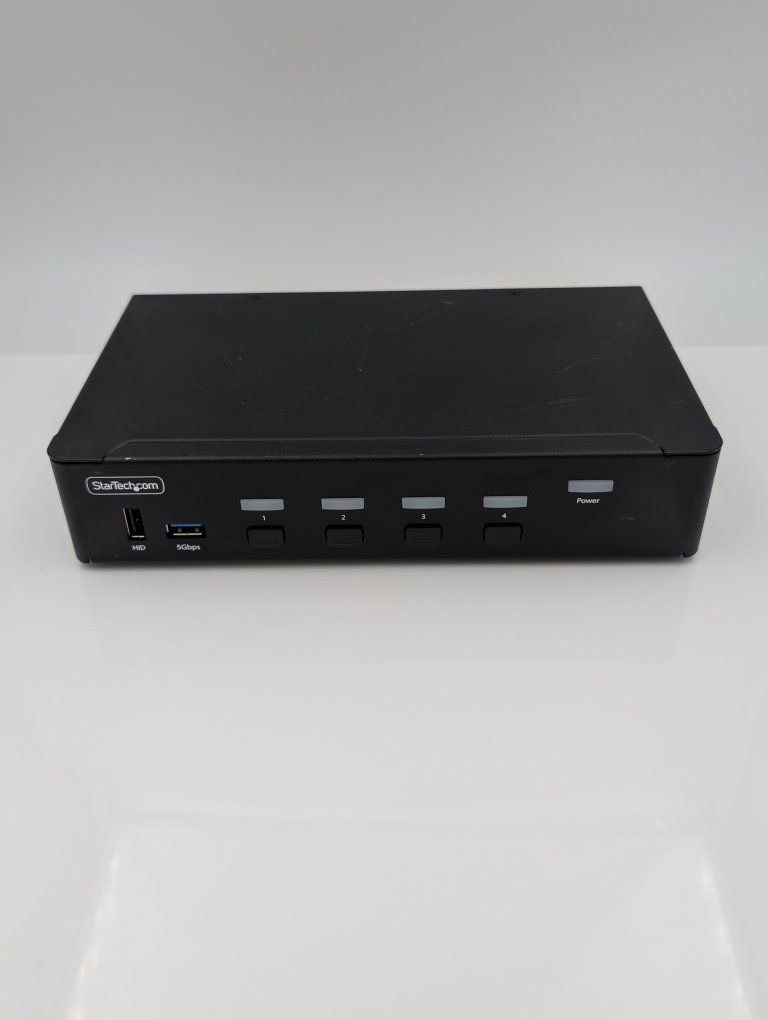 STARTECH.COM 4-PORT DISPLAYPORT 1.4 KVM SWITCH 8K