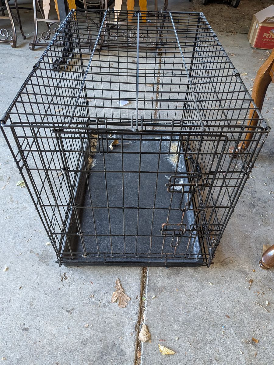 Medium size dog kennel
