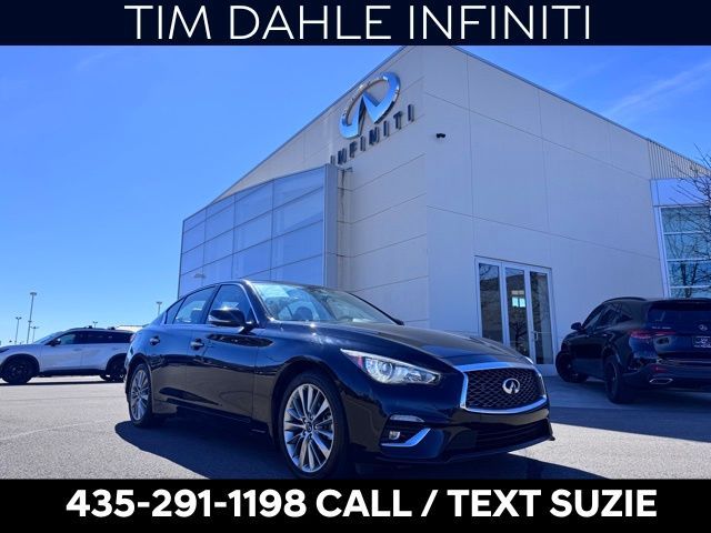 2023 Infiniti Q50 Luxe