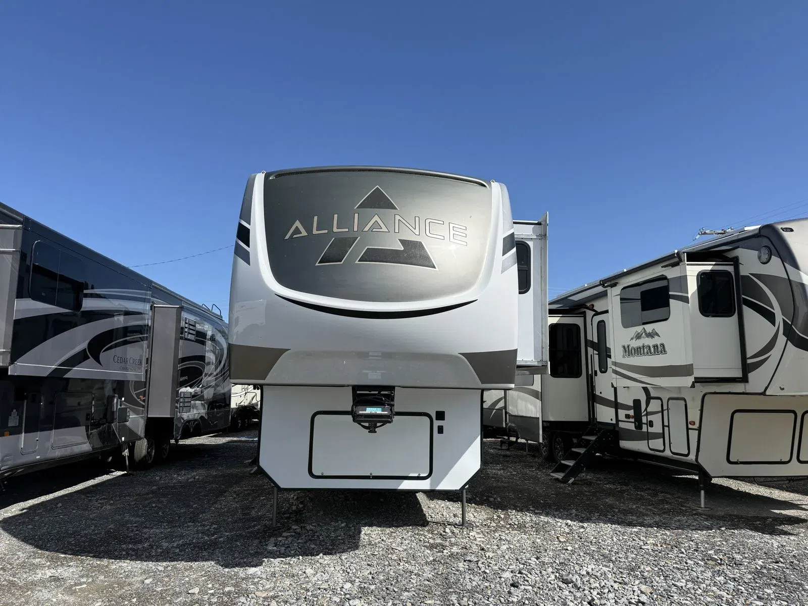 Used 2022 Alliance Paradigm 390MP