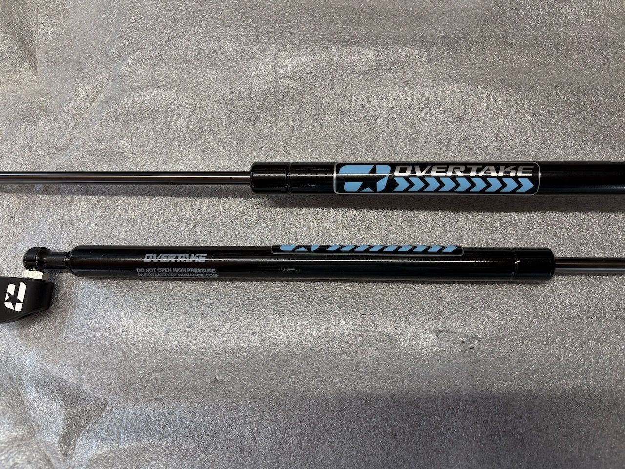Overtake Hi-Lift Hood Strut Kit - 02-07 Subaru WRX / STi
