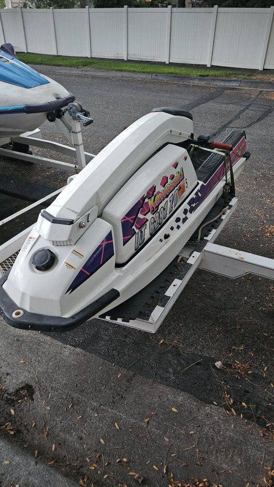 Kawasaki Jet Ski 2Xi  wave runner and Stand-Up Jet Ski on Trailer