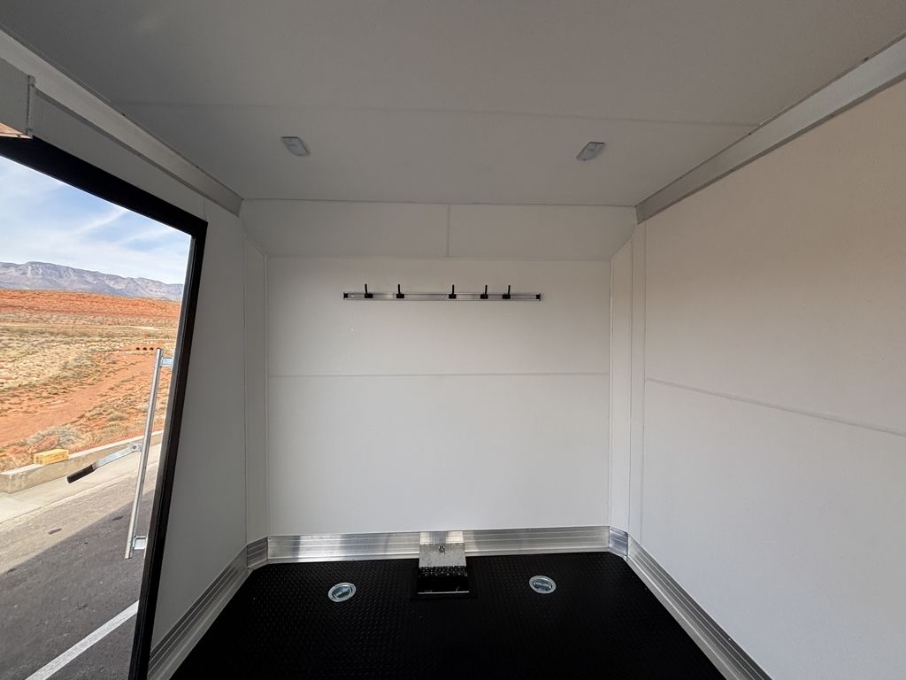 Main image 6