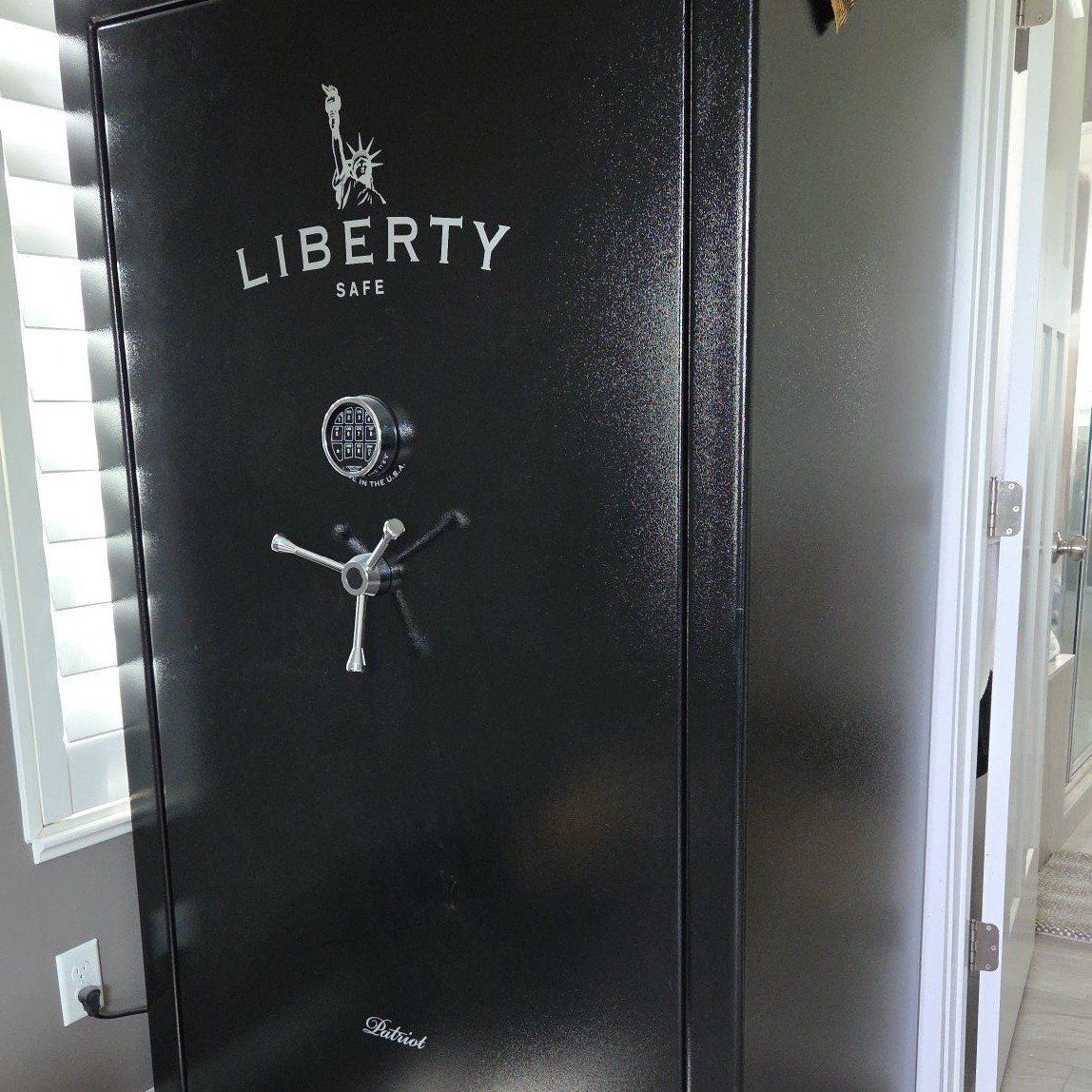 HUGE libery safe 50 Patriot