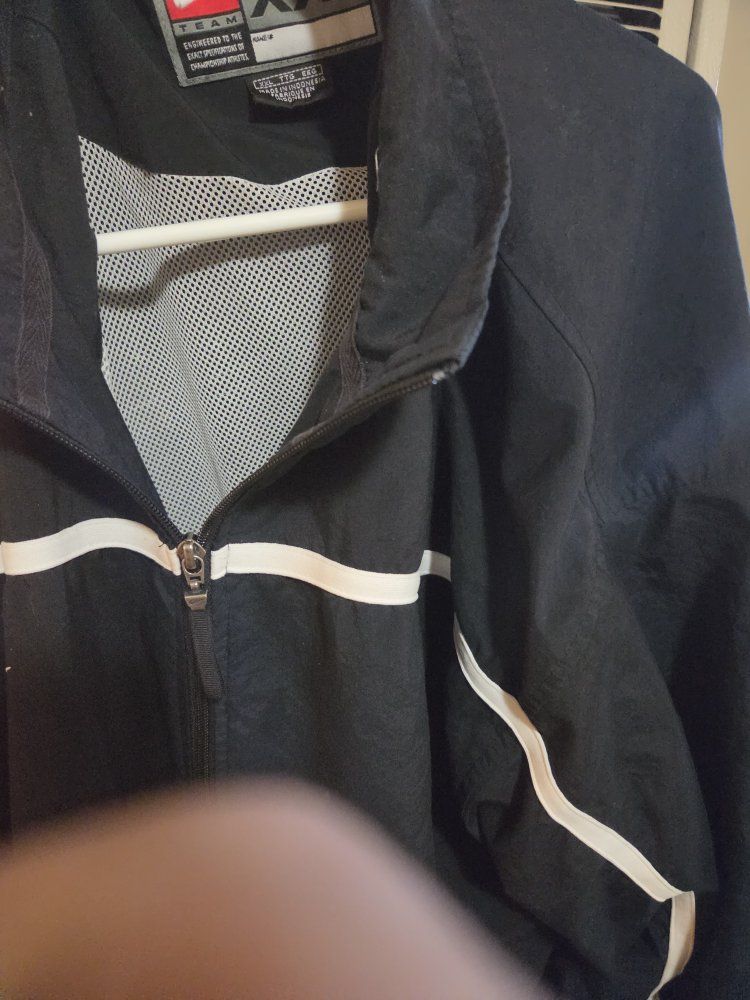 Nike Team Men's Black & White Striped Polyester Full Zip Track Jacket, Size XXL - Excellent Condition