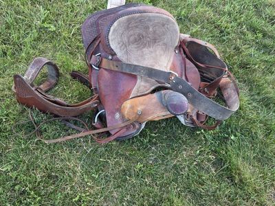 Saddle