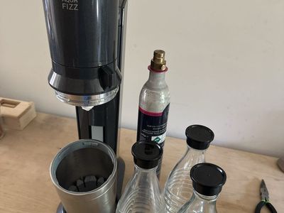 Aqua Fizz Sparkling Water Maker with 3 Bottles & CO2 Cylinder - Black/Stainless Steel