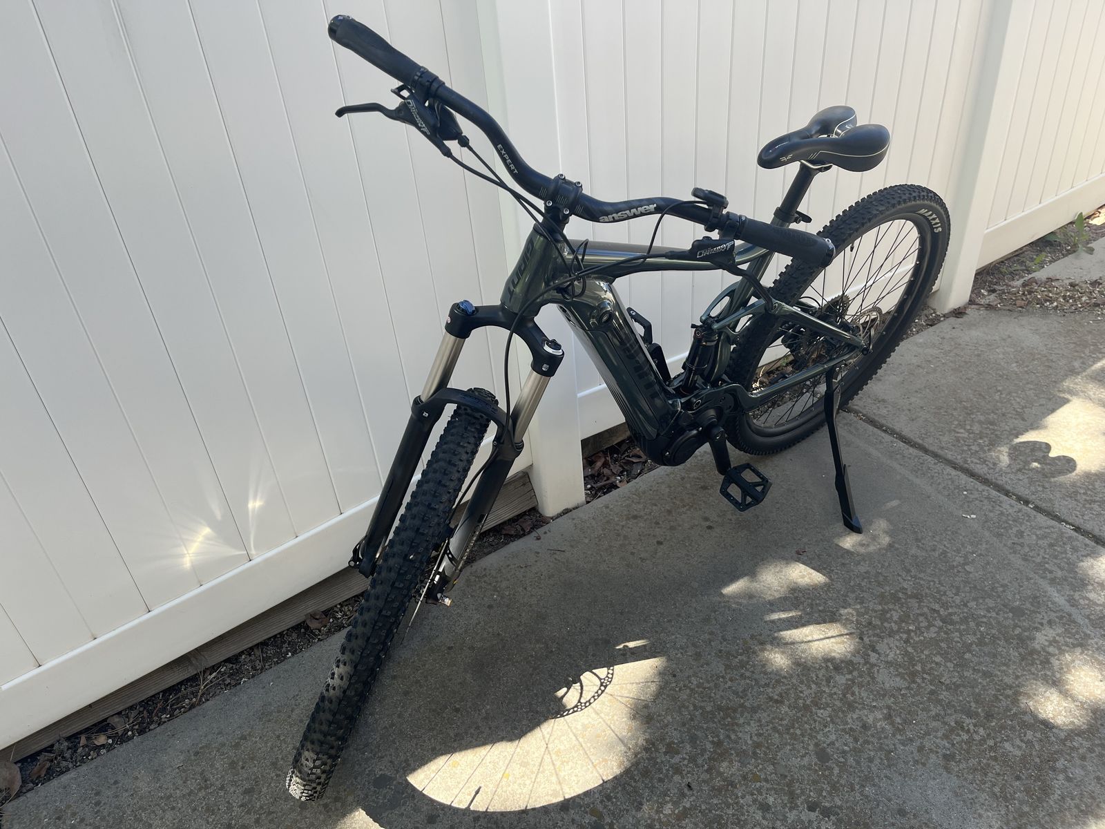 Giant Stance E+2 Full Suspension Ebike 2021 Like New