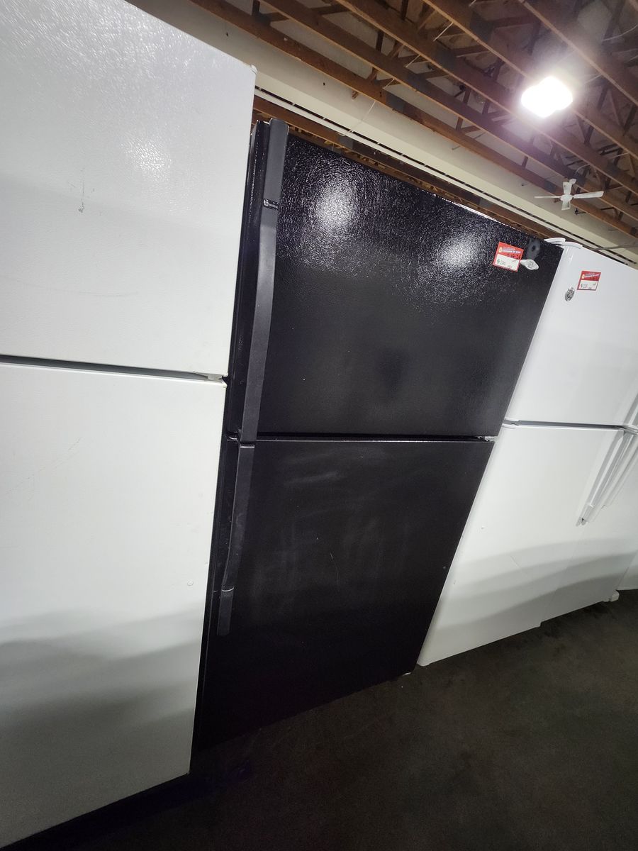 GREAT MAYTAG TOP AND BOTTOM FRIDGE! W-WARRANTY