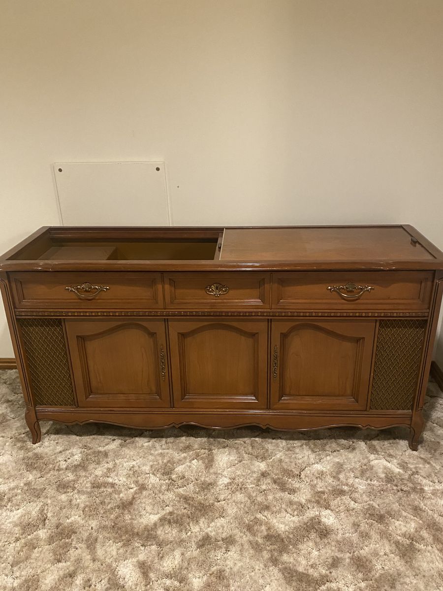 Vintage Magnavox Stereo Console - original owner