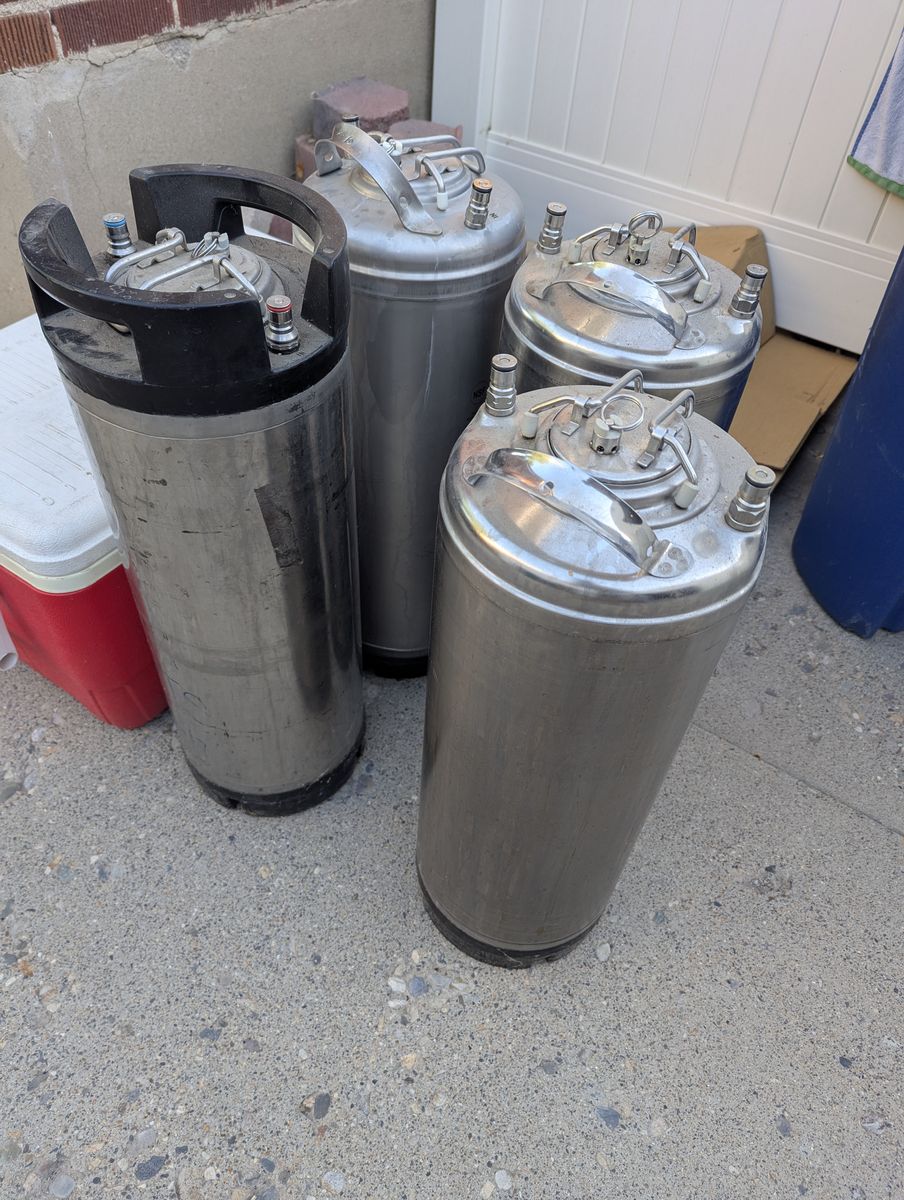Homebrew Keg for Homebrewing Corny Cornelius Style Kegs Beer