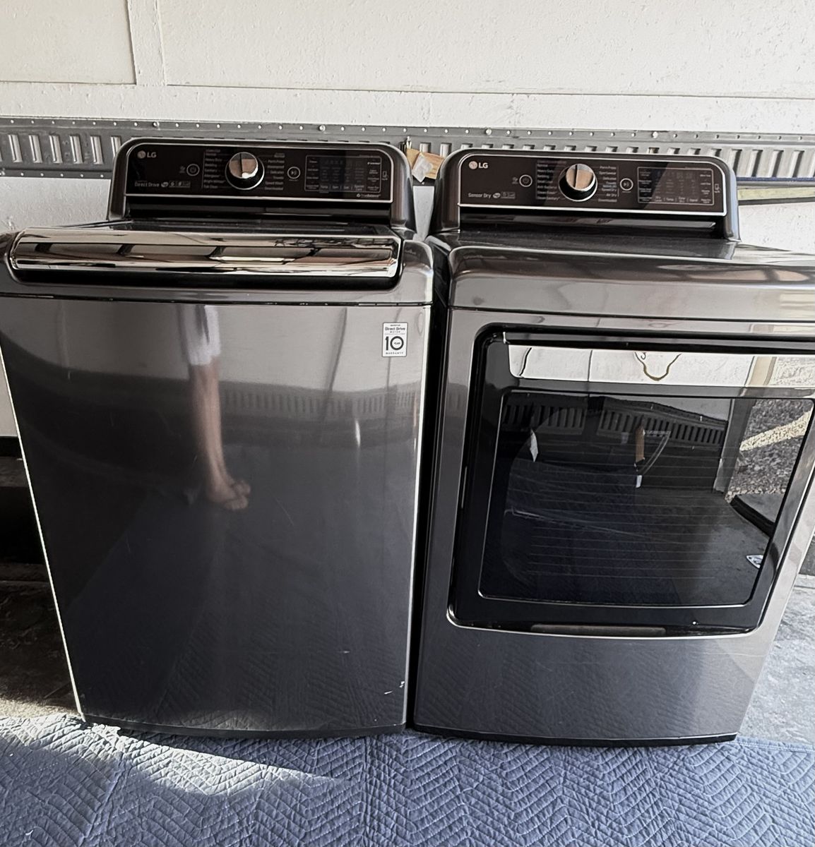 LG Smart Wi-Fi Enabled Washer & Dryer  *Excellent Condition*