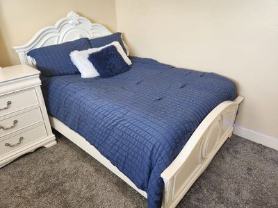 5 piece bedroom set (Bed size, Full)