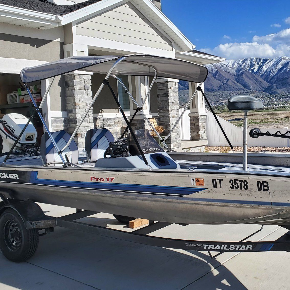 1993 Bass Tracker Pro17