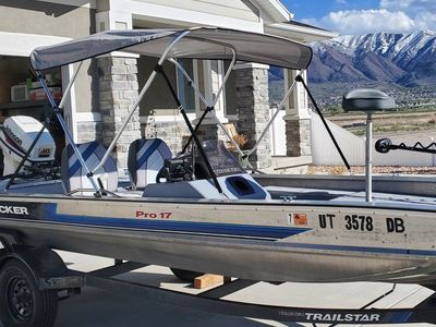 1993 Bass Tracker Pro17
