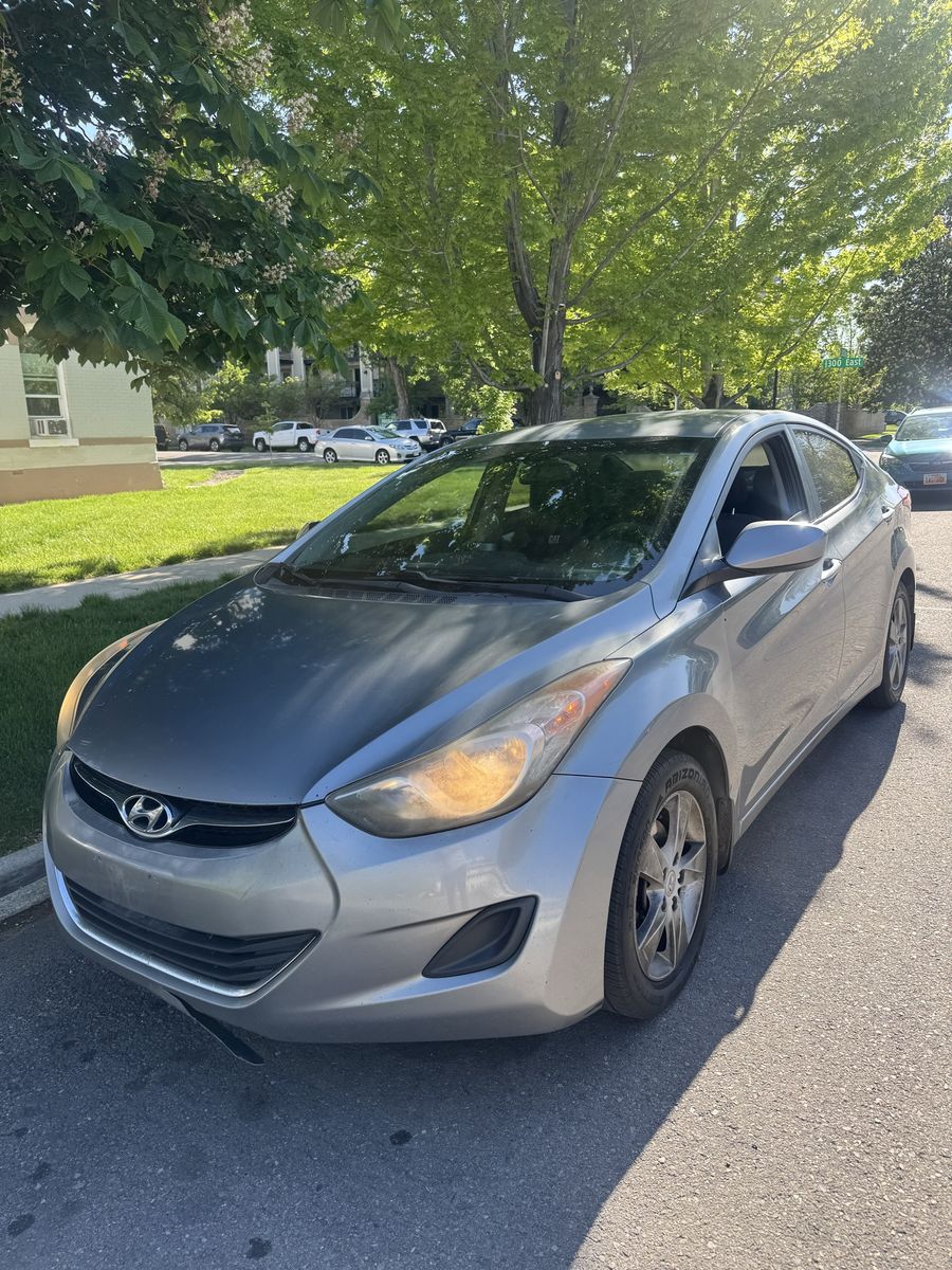2013 HYUNDAI ELANTRA