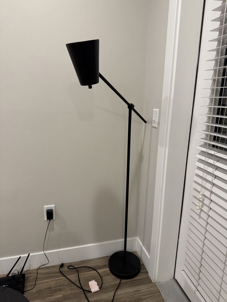 Minimalist Black Metal Floor Lamp - Adjustable Angle, Modern Design
