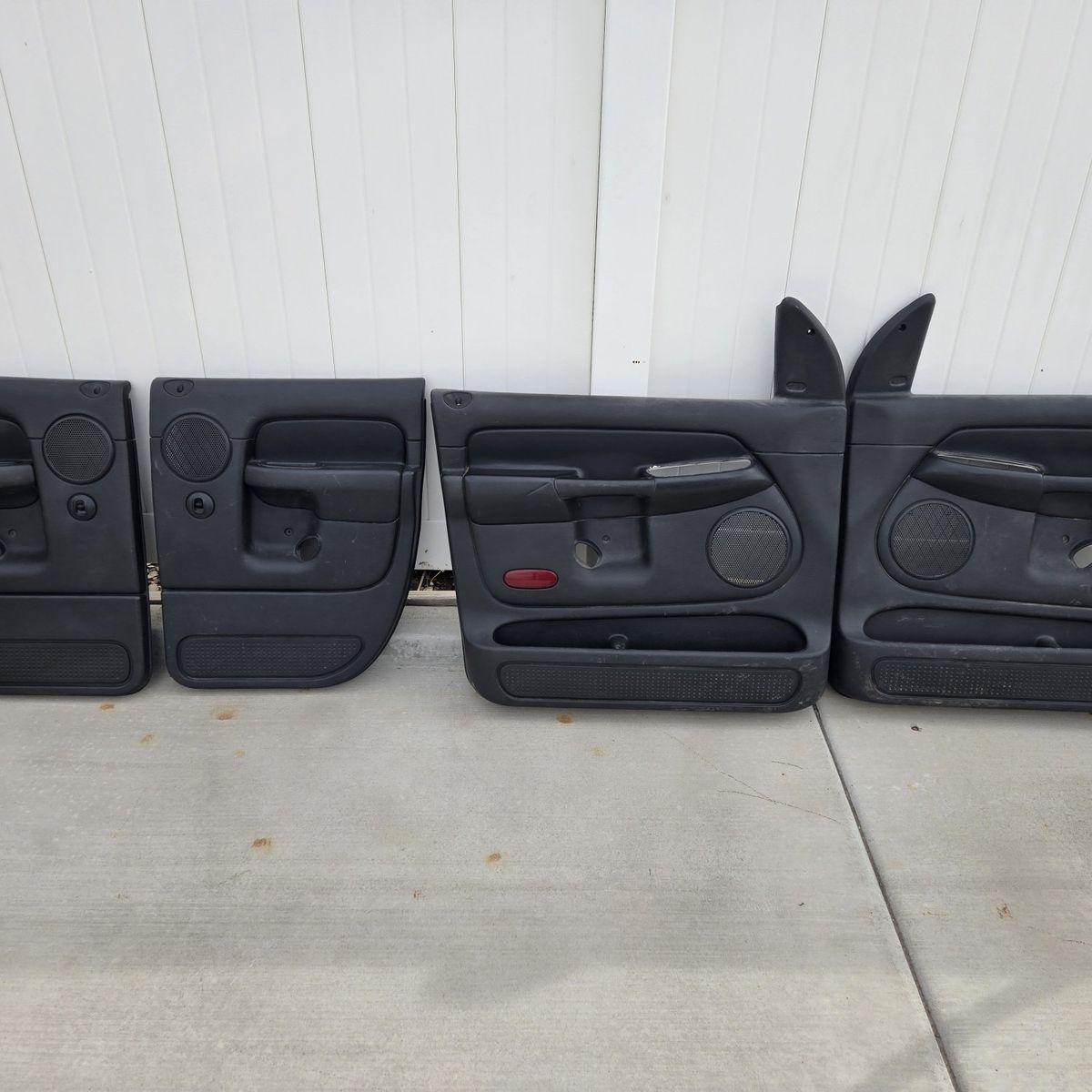 02-05 Dodge Ram door panels