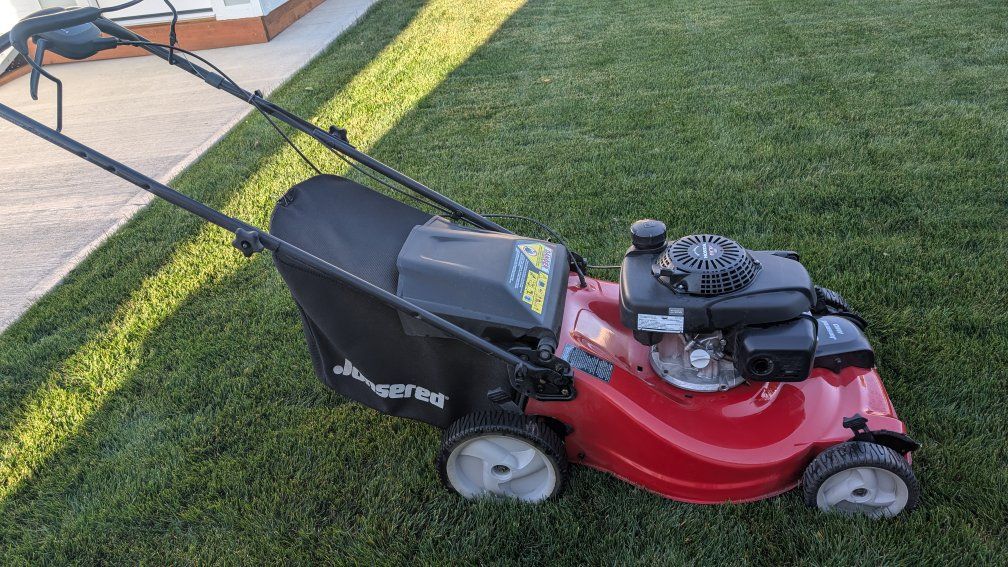 Jonsered AWD Self-Propelled Gas Lawn Mower with Honda GCV160 engine and Auto Choke System
