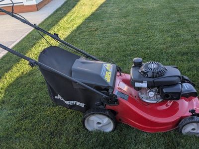 Jonsered AWD Self-Propelled Gas Lawn Mower with Honda GCV160 engine and Auto Choke System