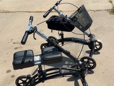 Medical Knee Scooter Mobility Walker with Front Basket & Brakes - Black