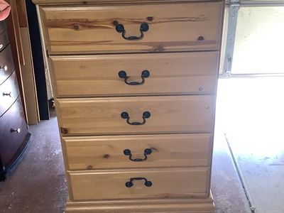 5 Drawer Knotty Pine Dresser