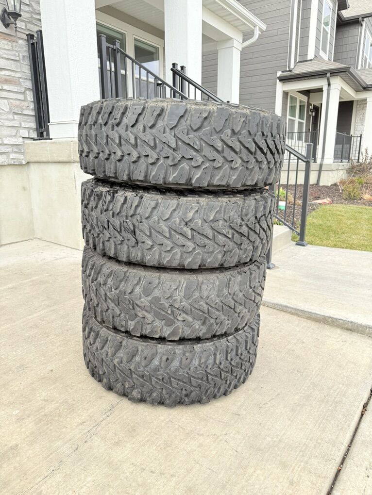 37/12.50R20 Yokohama Geolander MT Load E 10ply